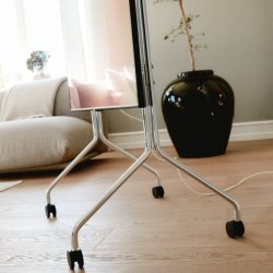 PEDESTAL MOON ROLLIN' TV-STAND